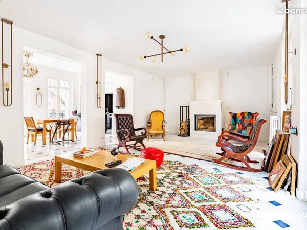 Appartement 6 pièces 198 m² 