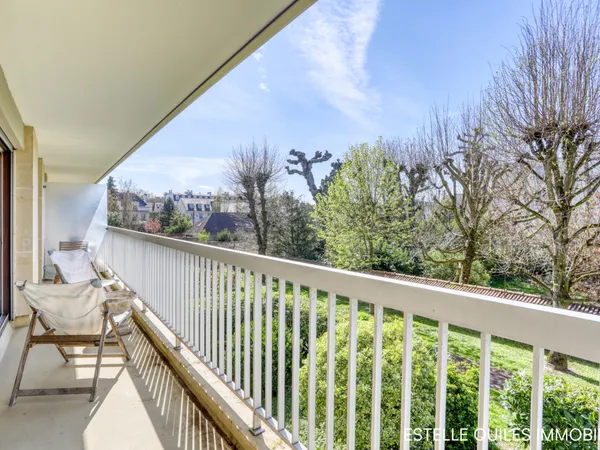 VERSAILLES RIVE DROITE CLAGNY. Appartement 5 pièces 105.40m2 