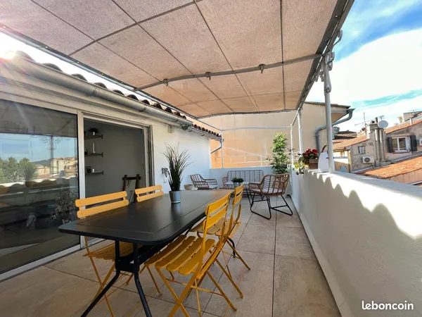 Appartement meublé 80 m² - 2 chambres - Centre historique - Terrasse vue Sainte-Victoire 