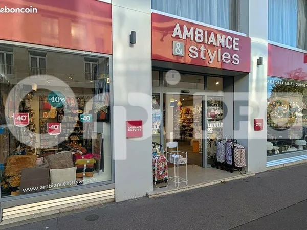 Local commercial 226 m² 