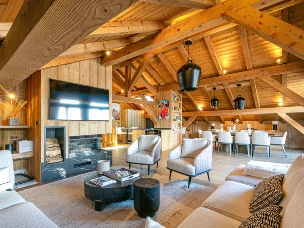 Maison 7 pièces 230 m² 
