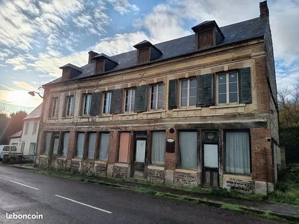 Propriété 11 pièces 225 m² 