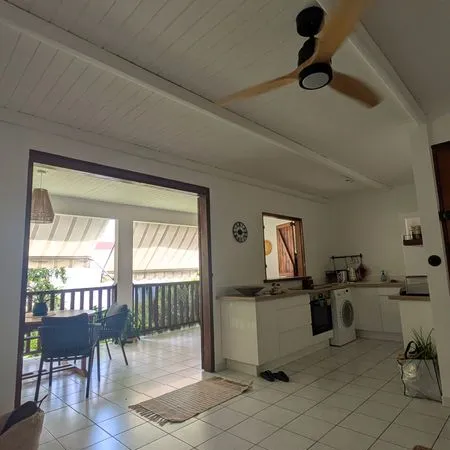 A louer à l'année- Beau T3 meublé avec terrasse à l'anse à l'âne 