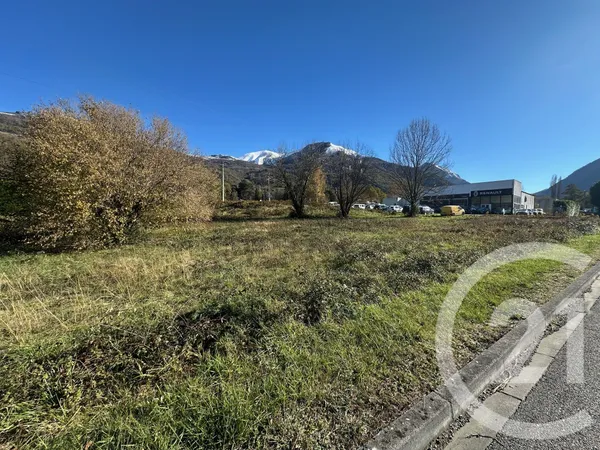 Terrain 3011 m² 