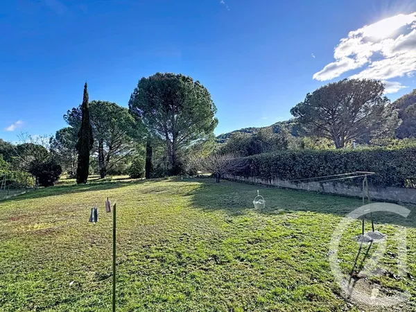 Terrain 800 m² 