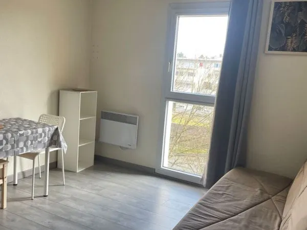 Studio 1 pièce 18 m² 