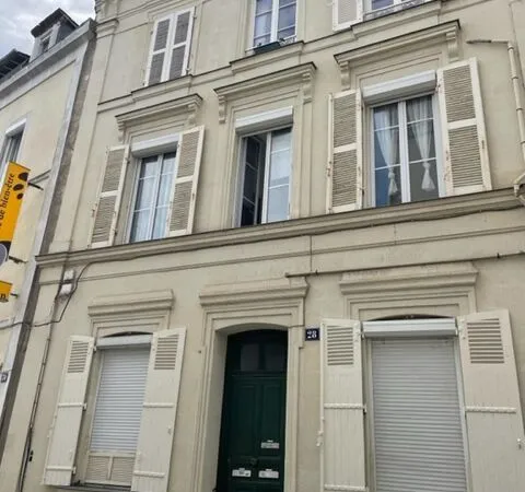 Rue Hanneloup, T3 meublé de 68 m2 au 1er étage 