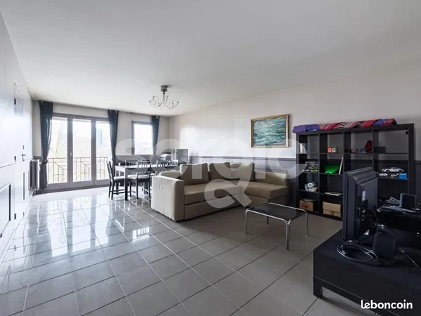 Appartement 3 pièces 84 m² 