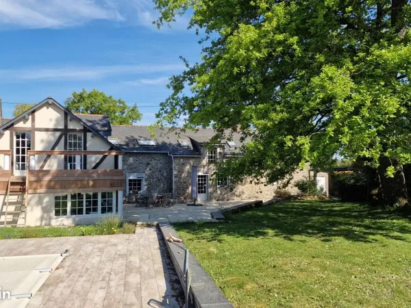Propriété en Viager 6 pièces 233 m² 