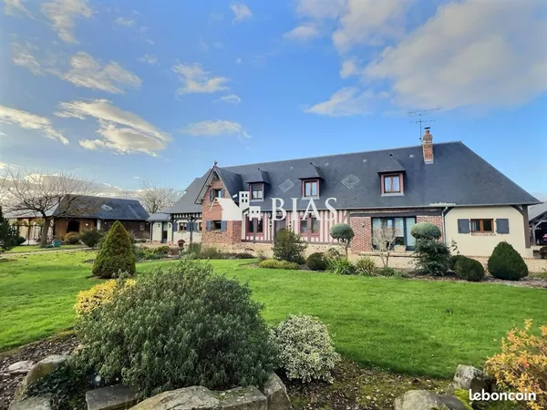 Propriété 10 pièces 264 m² 
