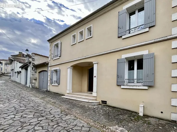 Maison 9 pièces 147 m² 