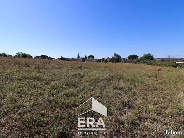 Terrain 11000 m² 