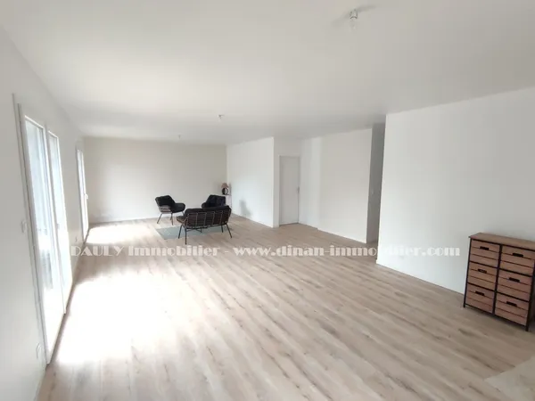 Maison T3 de Plain-pied proche JUGON LES LACS 