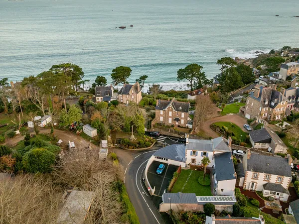 EXCLUSIVITÉ - Propriété de prestige à Perros-Guirec - Vue mer 