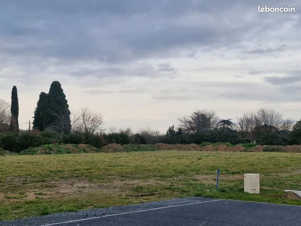 Terrain 800 m² TECOU 
