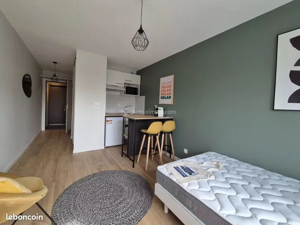 Studio 1 pièce 20 m² 