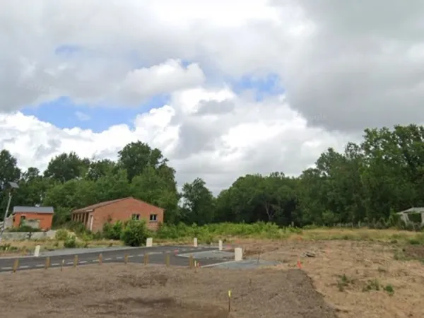 Terrain 561 m² 