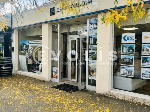 Local commercial 216 m² 