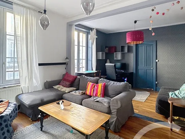 Appartement 2 pièces 64 m² 