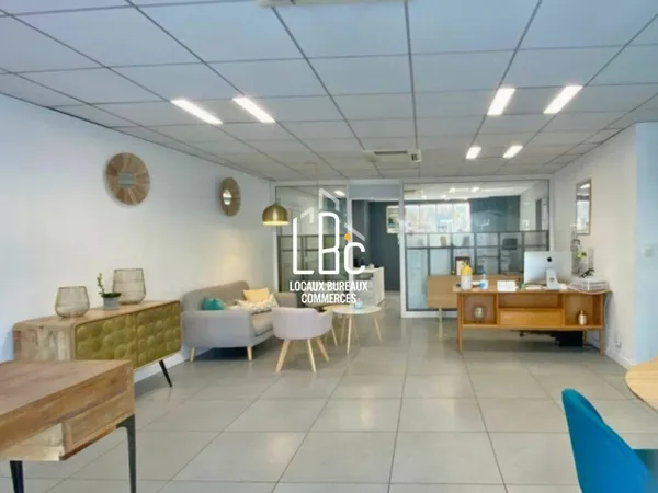 Local commercial 107 m² 