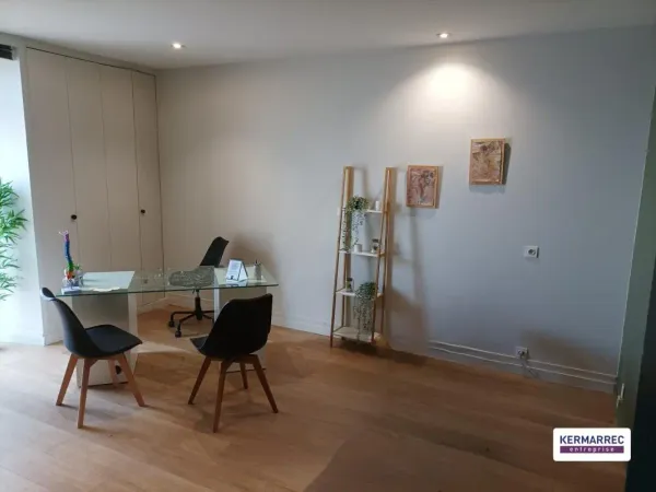 Bâtiment indépendant de bureaux A LOUER 