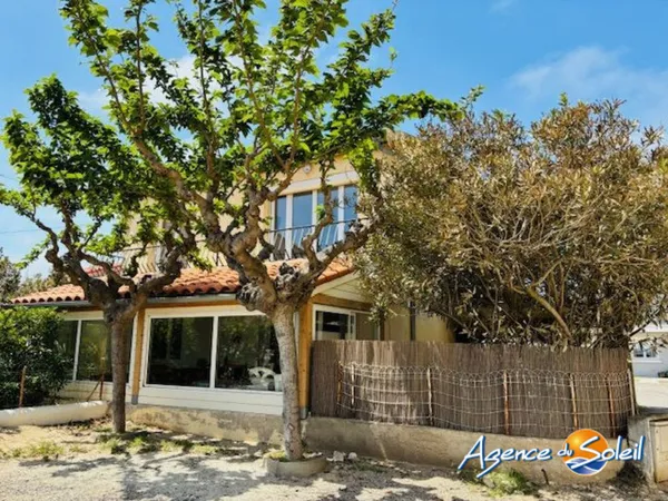 Maison divisée en 2 appartements en 2eme ligne 