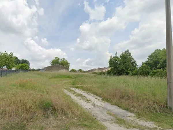 Terrain 734 m² 