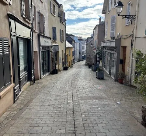 A vendre, Marly-le-Roi, appartement de 30 m2 au sol, meublé 