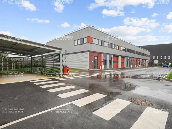 Local d'activité 2760 m² 