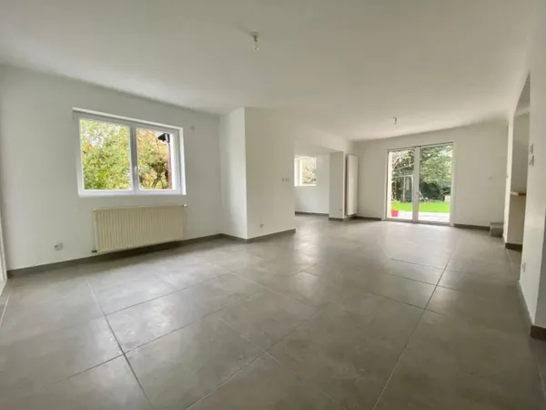 Maison T4 de 110m2 avec terrasse/jardin et place de parking! 