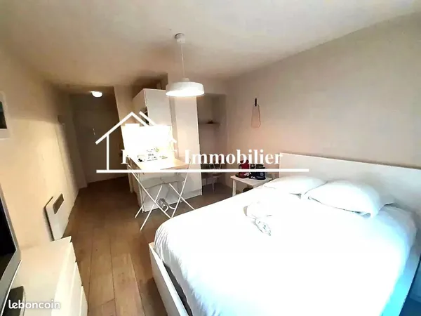 Studio 1 pièce 18 m² 