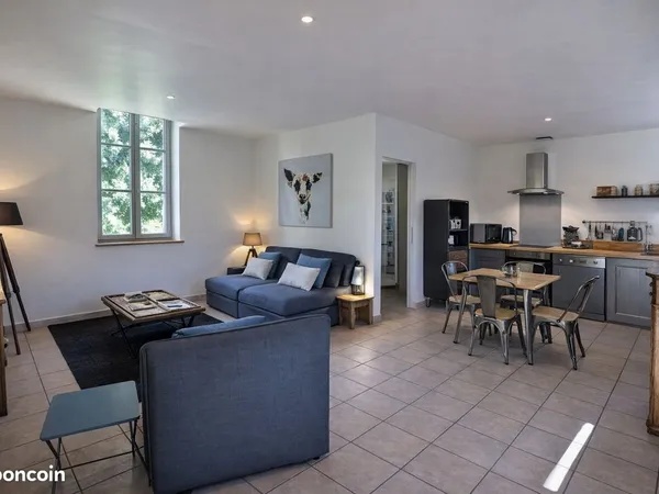 Studio 1 pièce 32 m² 