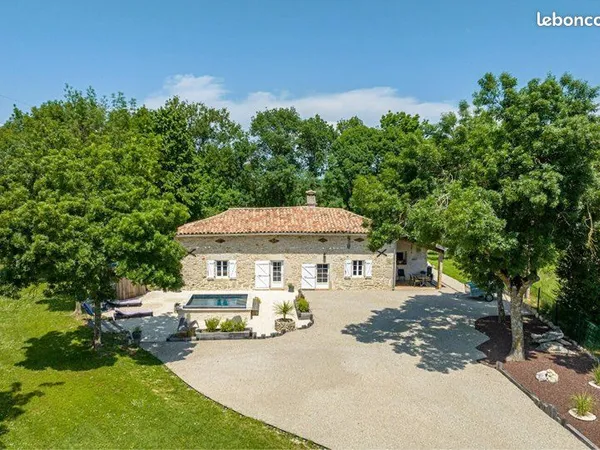 Maison en pierre 