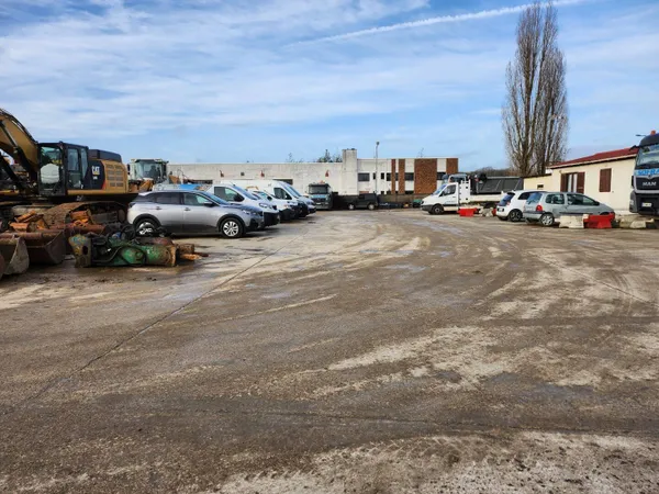 Terrain industriel 8000 m² 