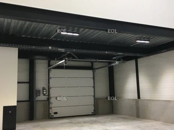 Entrepôt 4 pièces 226 m² 