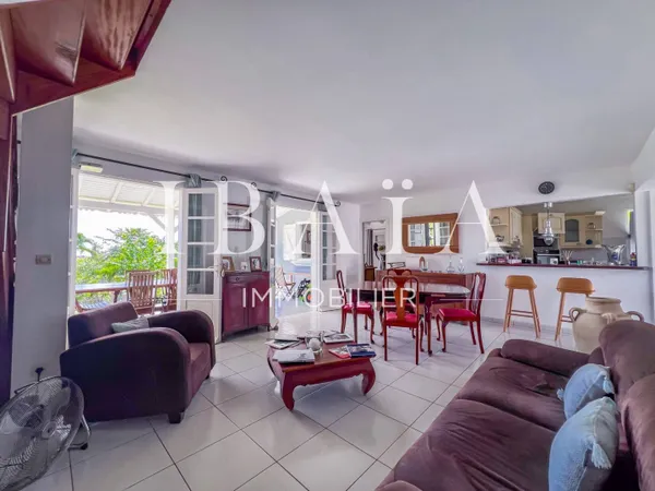 Maison de plain-pied 7 pièces 180 m² 