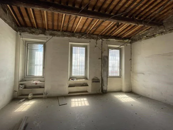 Appartement 1 pièce 65 m² 