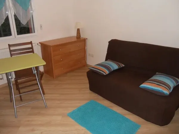 Beau studio meublé 14m² idéal étudiant 
