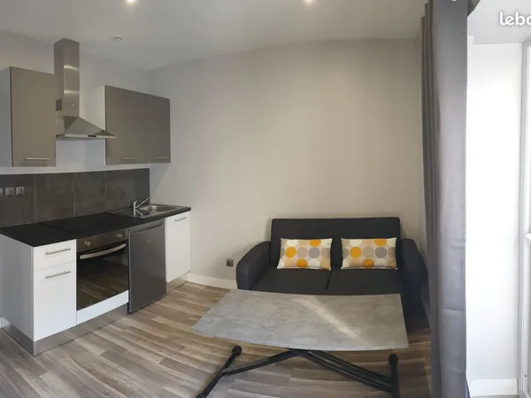 Loue studio meublé 