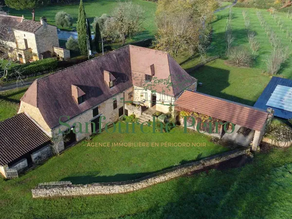À Castelnaud la Chapelle, à 14km de Sarlat - Vallée de la Do 
