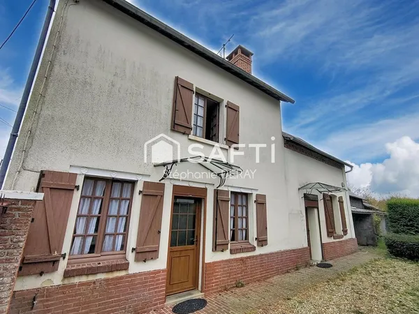 Maison de type longère avec dépendances et terrain 