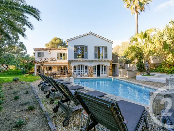 Maison 11 pièces 192 m² 