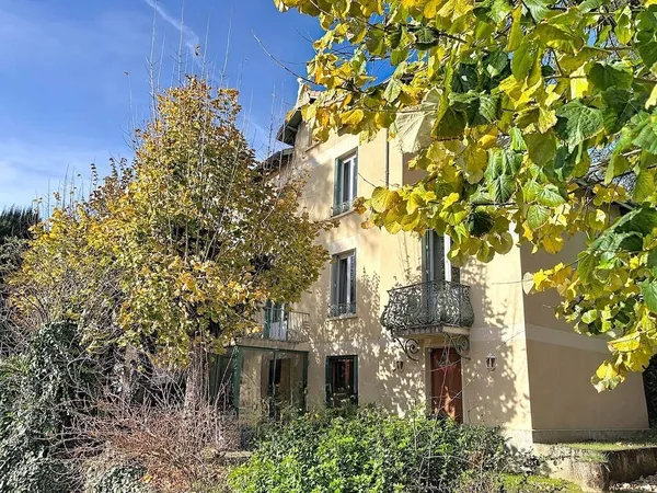 Maison 9 pièces 200 m² 