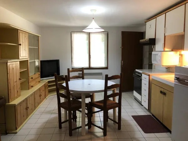 Studio 1 pièce 24 m² 