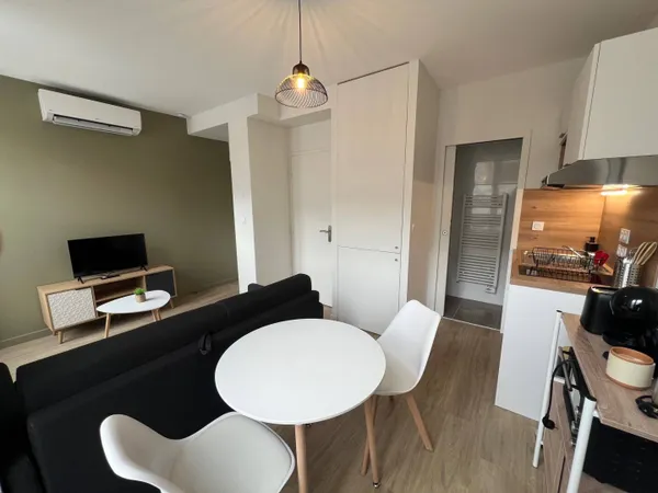 Studio 1 pièce 18 m² 