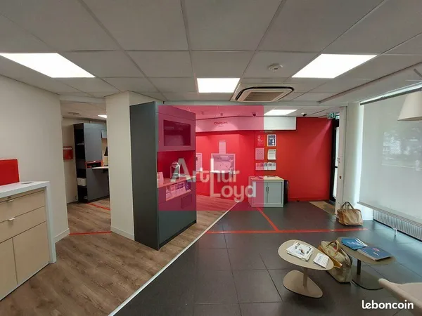 Local commercial 107 m² 