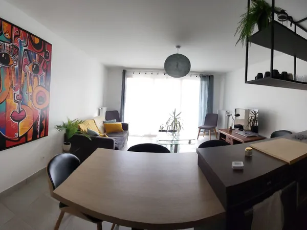 T3 proche Part Dieu avec terrasse et garage 