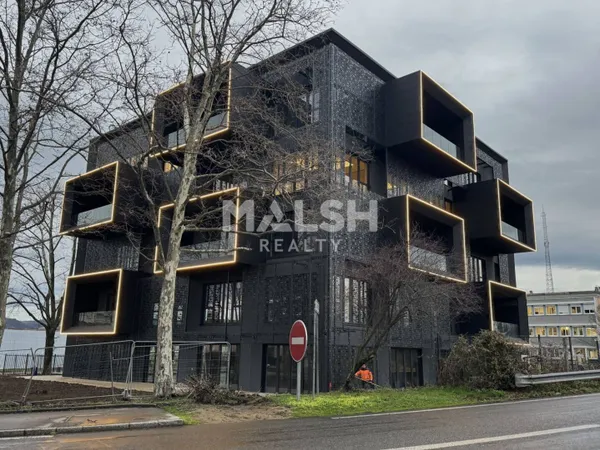 Bureaux 1356 m² 