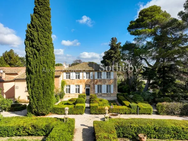Bastide du XVIIIe siècle Vue Sainte Victoire A 2km du centre ville d'Aix-en-Provence 