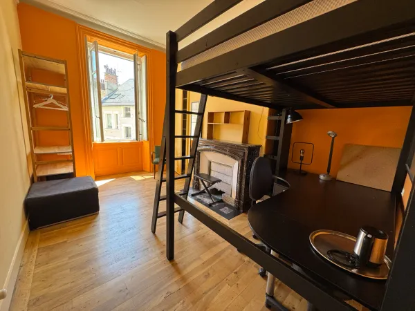 Loue chambre 22m² appartement hyper centre place Victor Hugo 